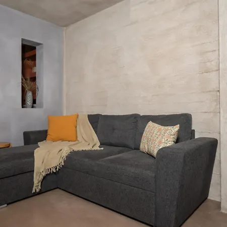 Mia Nonna 1 Bedroom House